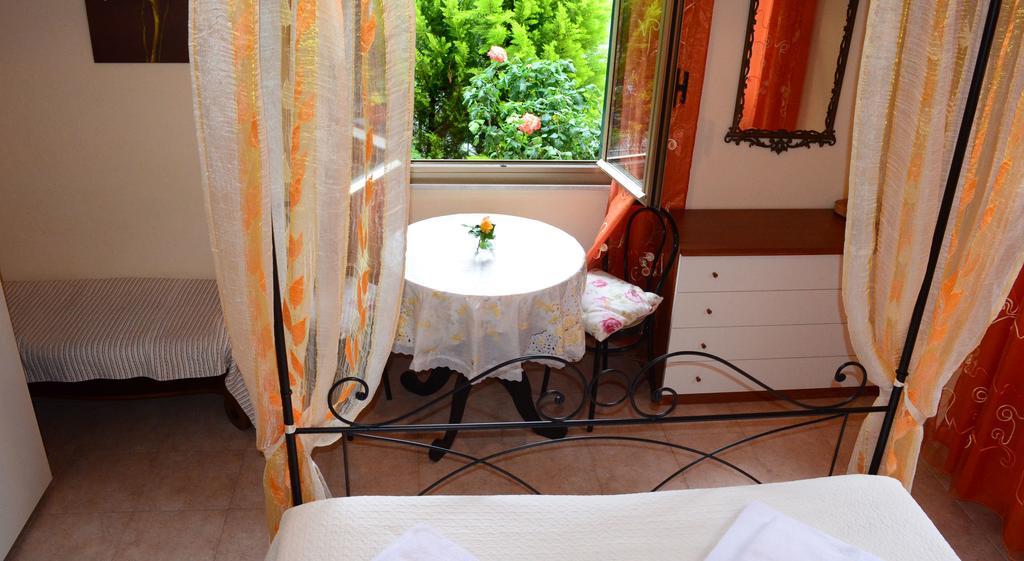 La Casa Delle Rose Room With Air Conditioning La Spezia Zewnętrze zdjęcie