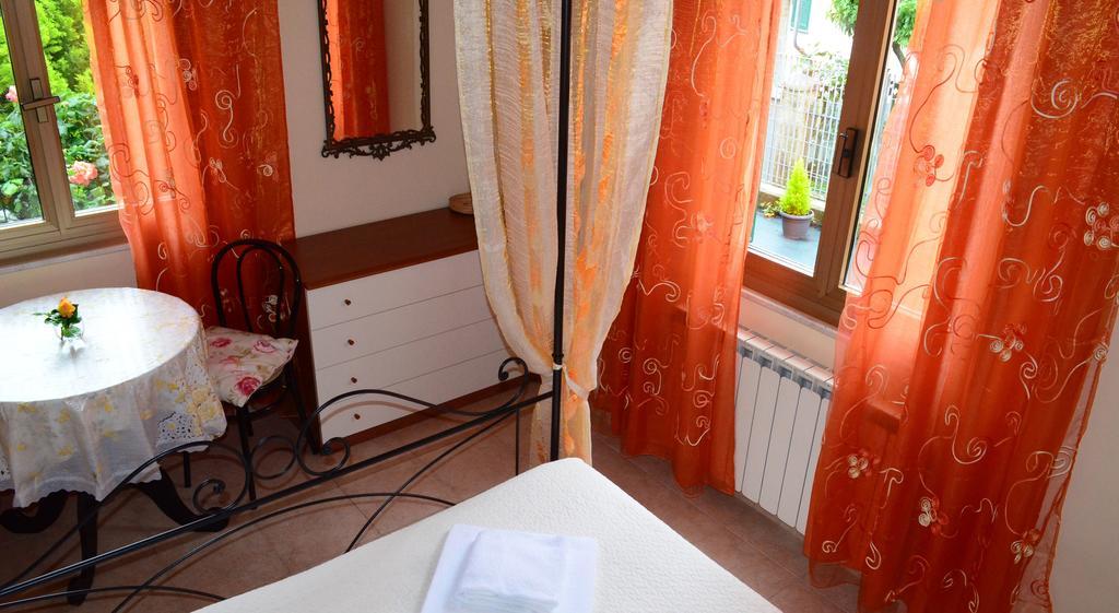 La Casa Delle Rose Room With Air Conditioning La Spezia Zewnętrze zdjęcie